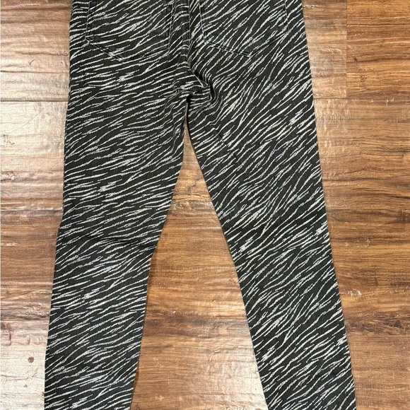 Paige HOXTON ULTRA
SKINNY size 26 - Picture 2 of 4